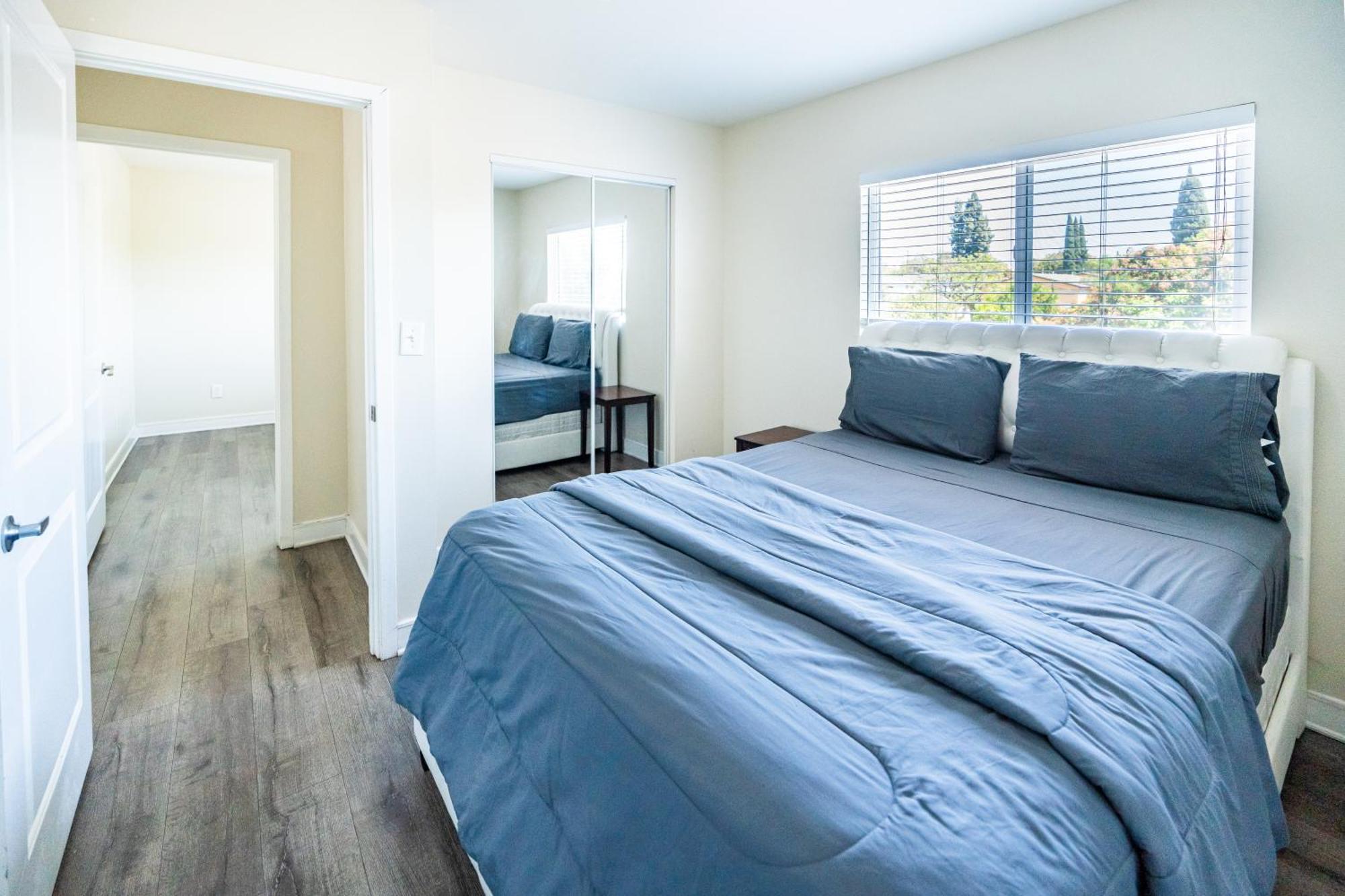 Spacious 5 Bedroom 3 Bath For Large Groups By Dt La Apartamento Los Angeles