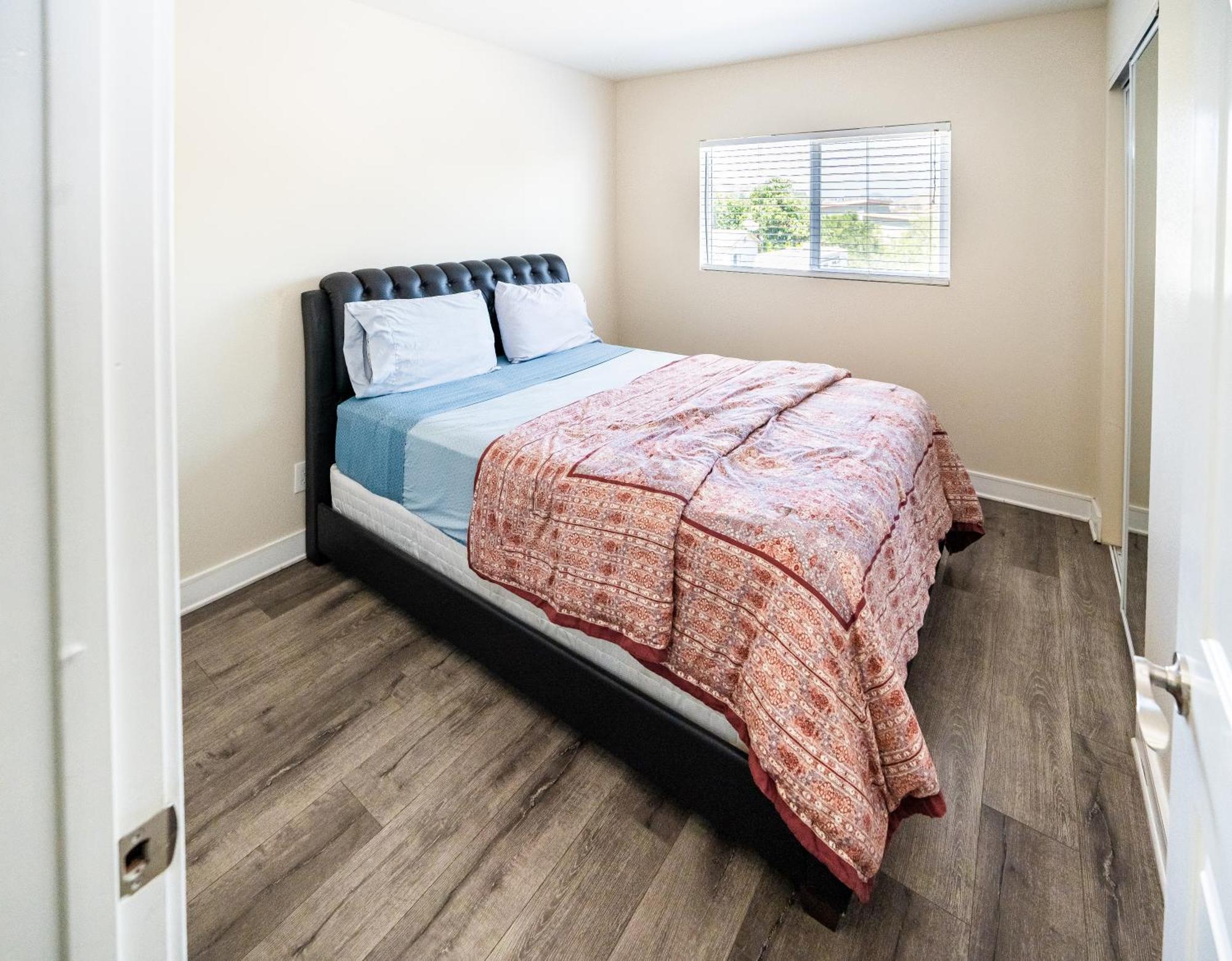 Spacious 5 Bedroom 3 Bath For Large Groups By Dt La Appartamento Los Angeles